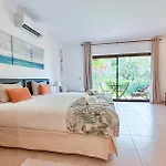 Coastal Retreat With Pool And Access By Drago شقة *