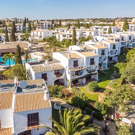 Coastal Retreat With Pool And Access By Drago *