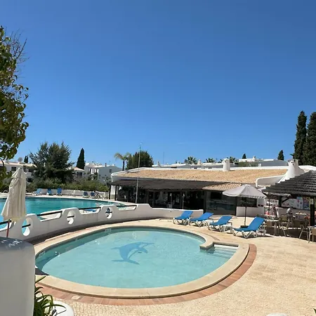 Apartment Coastal Retreat With Pool And Access By Drago Albufeira