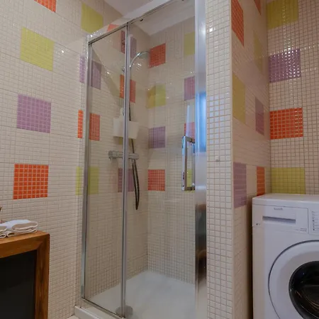 Apartment Coastal Retreat With Pool And Access By Drago