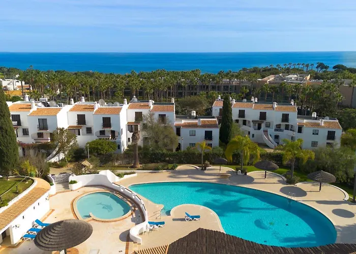 Apartamento Coastal Retreat With Pool And Access By Drago *