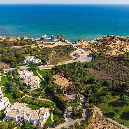 Διαμέρισμα Coastal Retreat With Pool And Access By Drago *